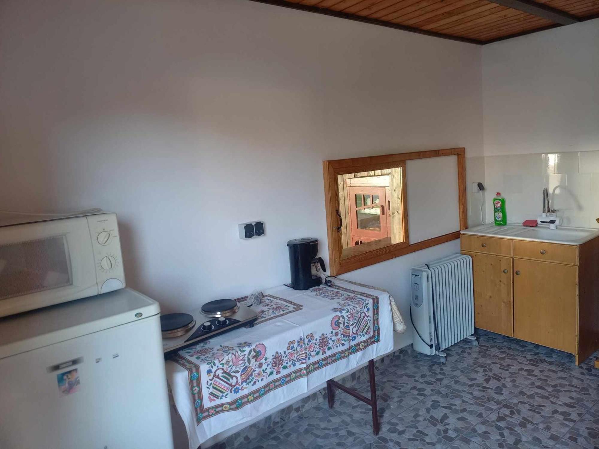Biro Vendeghaz Hotel Sarateni ภายนอก รูปภาพ